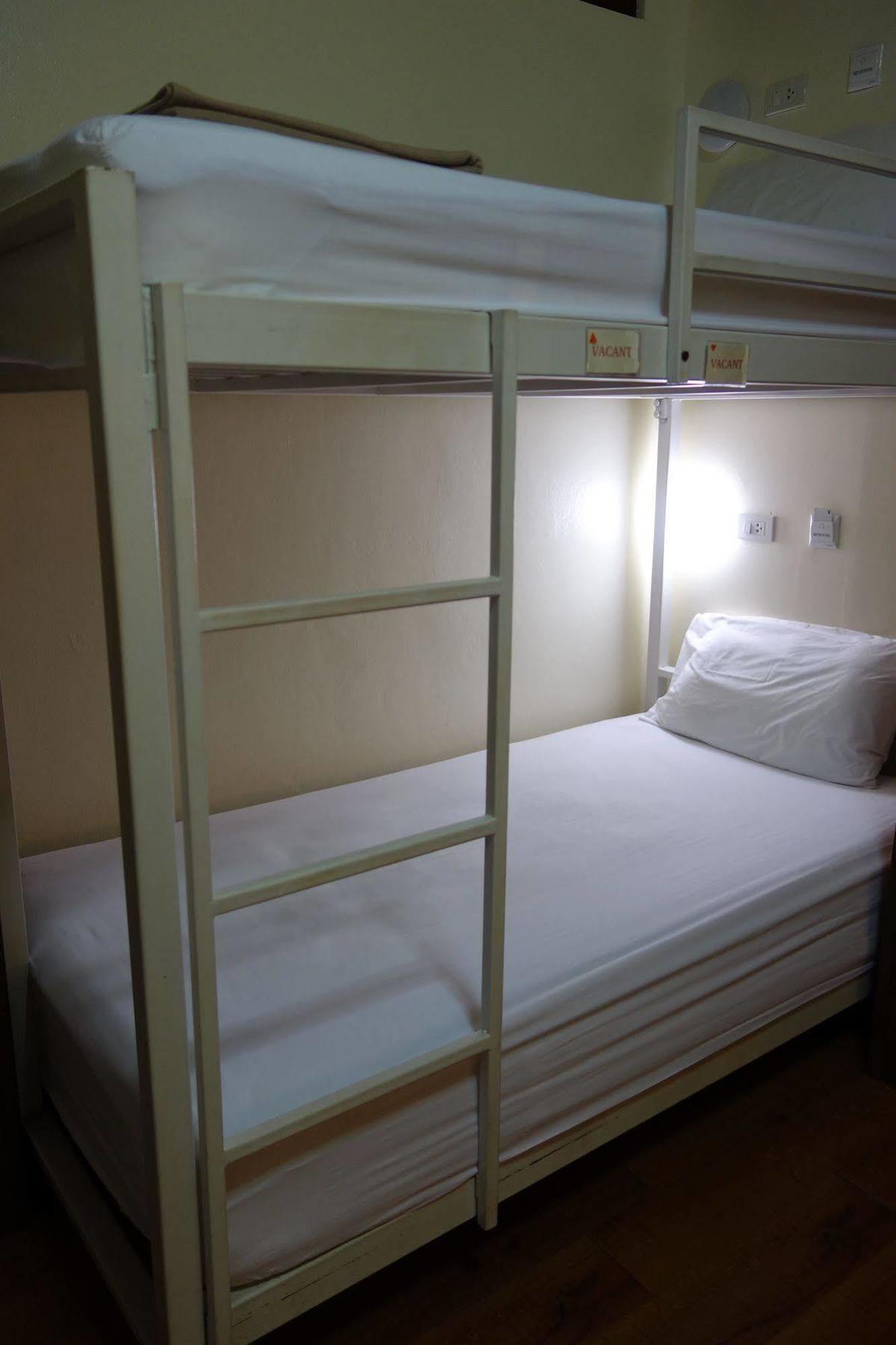 Smile Society Hostel Bangkok Kültér fotó